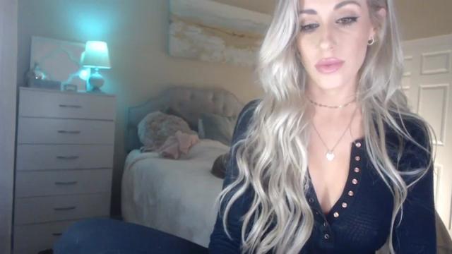 Gallery image thumbnail from Queen_bambii's myfreecams stream on, 03/05/2024, 06:57 image 7 of 20