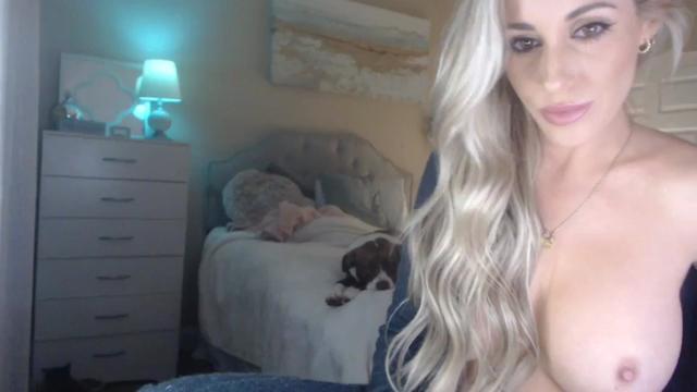 Gallery image thumbnail from Queen_bambii's myfreecams stream on, 03/05/2024, 08:26 image 6 of 20