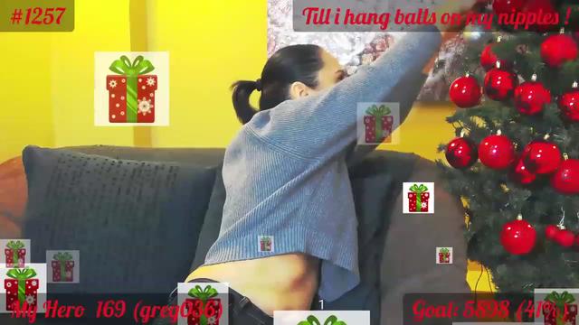 Gallery image thumbnail from QuinnieSmile's myfreecams stream on, 12/12/2022, 08:55 image 11 of 20