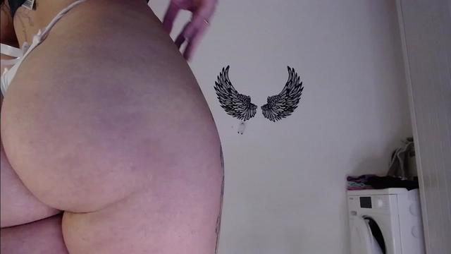 Gallery image thumbnail from Remi_ivy's myfreecams stream on, 01/08/2024, 15:20 image 13 of 20