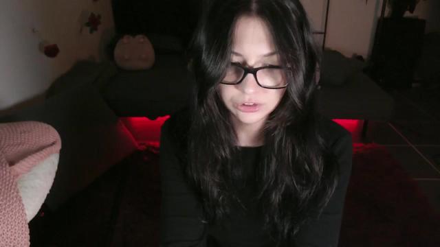 Gallery image thumbnail from RoomToAvoid's myfreecams stream on, 04/19/2024, 07:09 image 12 of 20