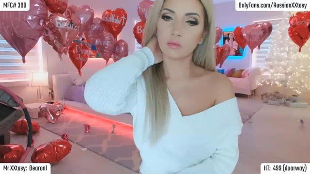 Gallery image thumbnail from RussianXXtasy's myfreecams stream on, 02/17/2024, 22:46 image 17 of 20