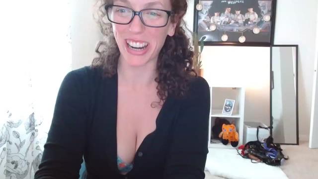 Gallery image thumbnail from Sarah_Stark's myfreecams stream on, 11/17/2022, 15:48 image 3 of 20