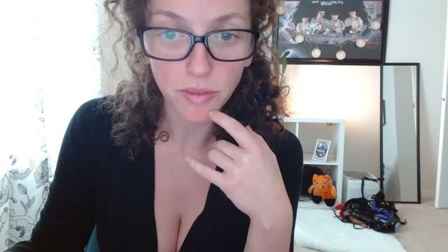 Gallery image thumbnail from Sarah_Stark's myfreecams stream on, 11/17/2022, 15:48 image 16 of 20