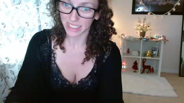 Gallery image thumbnail from Sarah_Stark's myfreecams stream on, 12/02/2022, 15:51 image 4 of 20