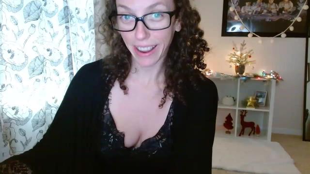 Gallery image thumbnail from Sarah_Stark's myfreecams stream on, 12/02/2022, 15:51 image 3 of 20