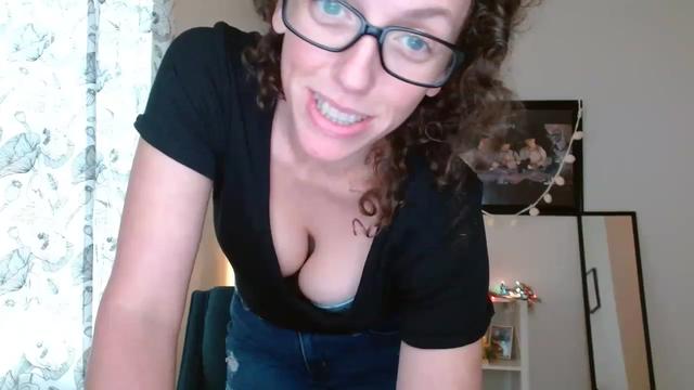 Gallery image thumbnail from Sarah_Stark's myfreecams stream on, 12/03/2022, 13:49 image 11 of 20