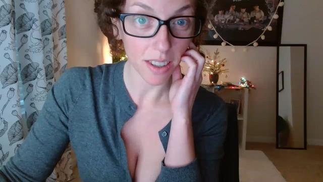 Gallery image thumbnail from Sarah_Stark's myfreecams stream on, 12/06/2022, 12:15 image 14 of 20