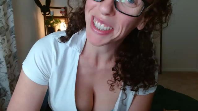 Gallery image thumbnail from Sarah_Stark's myfreecams stream on, 12/07/2022, 12:39 image 14 of 20