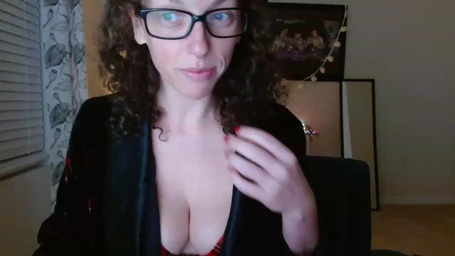 Gallery image thumbnail from Sarah_Stark's myfreecams stream on, 12/23/2022, 14:05 image 1 of 20