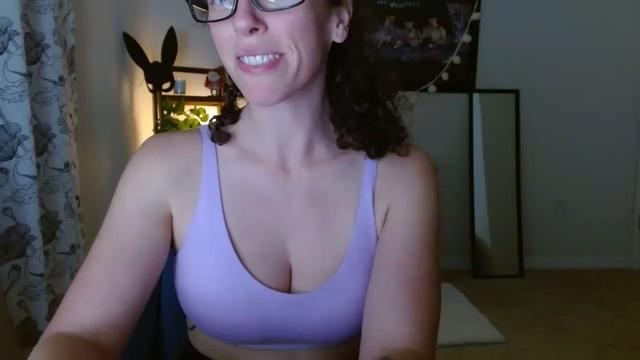 Gallery image thumbnail from Sarah_Stark's myfreecams stream on, 01/04/2023, 12:40 image 4 of 20