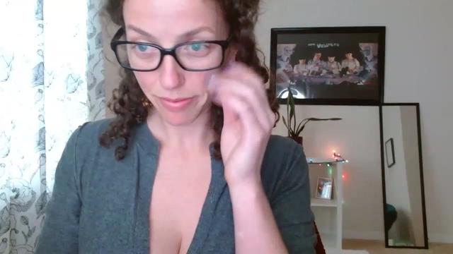 Gallery image thumbnail from Sarah_Stark's myfreecams stream on, 01/10/2023, 14:52 image 3 of 20