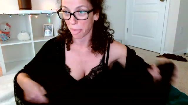 Gallery image thumbnail from Sarah_Stark's myfreecams stream on, 01/12/2023, 15:41 image 5 of 20