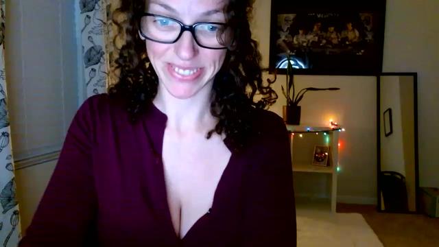 Gallery image thumbnail from Sarah_Stark's myfreecams stream on, 01/16/2023, 12:39 image 5 of 20