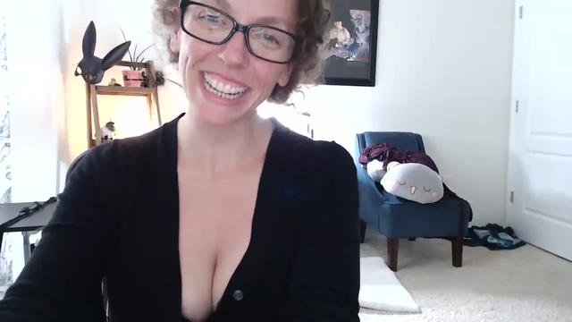 Gallery image thumbnail from Sarah_Stark's myfreecams stream on, 04/04/2024, 16:46 image 8 of 20