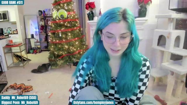 Gallery image thumbnail from SassyMcFucker's myfreecams stream on, 12/17/2022, 24:43 image 14 of 20