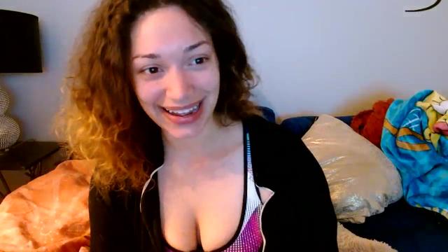 Gallery image thumbnail from Scar__lett's myfreecams stream on, 04/12/2024, 08:42 image 12 of 20