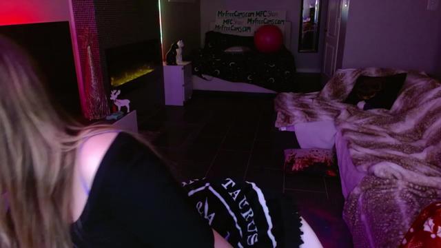 Gallery image thumbnail from Serafina's myfreecams stream on, 01/29/2024, 06:08 image 1 of 20