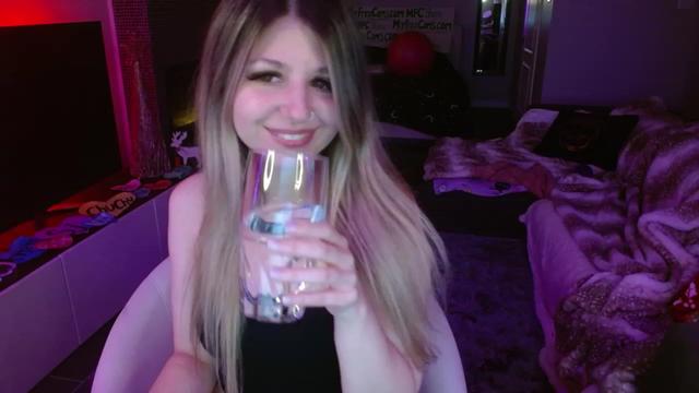 Gallery image thumbnail from Serafina's myfreecams stream on, 02/04/2024, 07:03 image 8 of 20