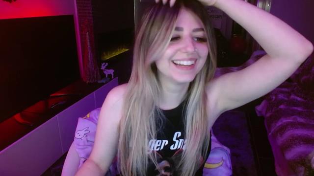 Gallery image thumbnail from Serafina's myfreecams stream on, 02/13/2024, 02:36 image 17 of 20
