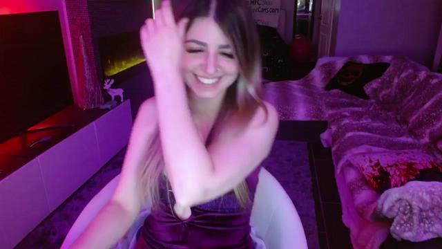 Gallery image thumbnail from Serafina's myfreecams stream on, 02/15/2024, 04:46 image 13 of 20