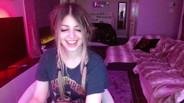 Gallery image thumbnail from Serafina's myfreecams stream on, 02/19/2024, 07:07 image 13 of 20