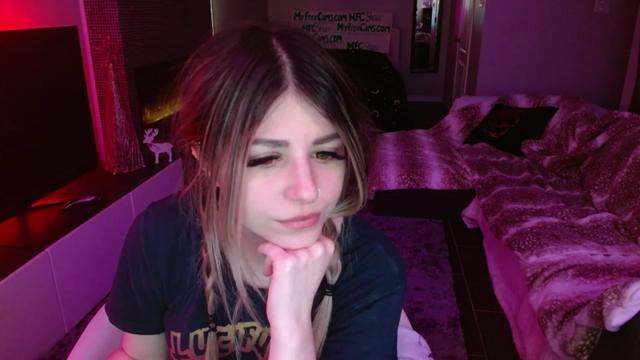 Gallery image thumbnail from Serafina's myfreecams stream on, 02/19/2024, 07:07 image 7 of 20