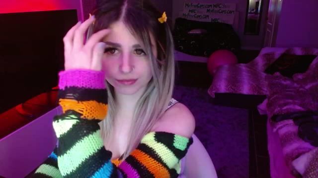 Gallery image thumbnail from Serafina's myfreecams stream on, 02/21/2024, 06:45 image 5 of 20