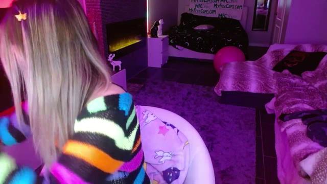 Gallery image thumbnail from Serafina's myfreecams stream on, 02/21/2024, 06:45 image 19 of 20