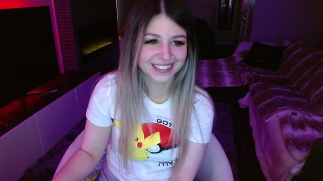 Gallery image thumbnail from Serafina's myfreecams stream on, 02/28/2024, 05:18 image 19 of 20