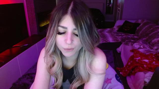 Gallery image thumbnail from Serafina's myfreecams stream on, 03/04/2024, 05:16 image 16 of 20