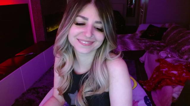 Gallery image thumbnail from Serafina's myfreecams stream on, 03/04/2024, 05:16 image 5 of 20