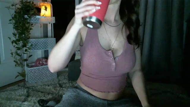Gallery image thumbnail from SeraphinaR's myfreecams stream on, 03/07/2023, 02:25 image 1 of 20