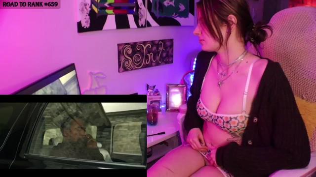 Gallery image thumbnail from Seynt's myfreecams stream on, 04/22/2024, 05:01 image 16 of 20