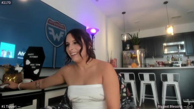 Gallery image thumbnail from ShaunaSays's myfreecams stream on, 10/12/2023, 15:55 image 4 of 20
