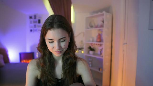Gallery image thumbnail from Shy_jane's myfreecams stream on, 04/18/2023, 15:08 image 10 of 20