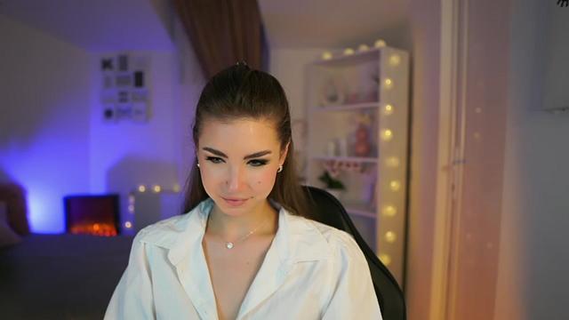 Gallery image thumbnail from Shy_jane's myfreecams stream on, 04/23/2023, 15:02 image 6 of 20