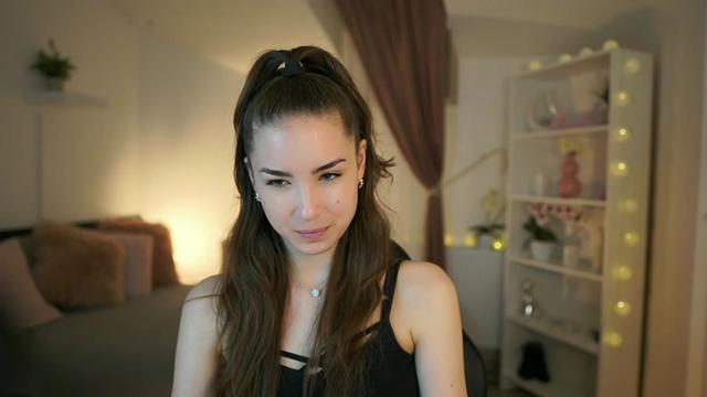 Gallery image thumbnail from Shy_jane's myfreecams stream on, 05/04/2023, 10:26 image 9 of 20