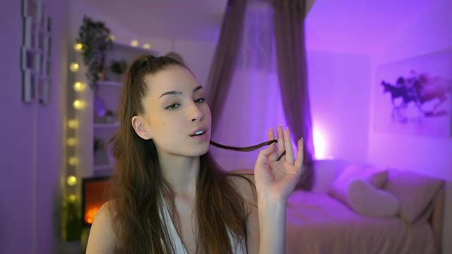 Gallery image thumbnail from Shy_jane's myfreecams stream on, 03/12/2024, 10:01 image 20 of 20
