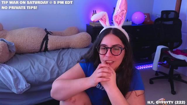 Gallery image thumbnail from SilentTy's myfreecams stream on, 04/02/2024, 23:26 image 14 of 20