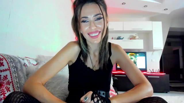 Gallery image thumbnail from SmileyTinaa's myfreecams stream on, 01/18/2023, 22:49 image 15 of 20
