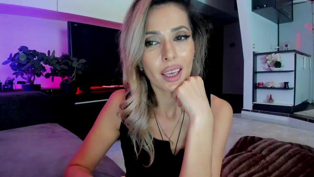 Gallery image thumbnail from SmileyTinaa's myfreecams stream on, 03/21/2024, 24:57 image 18 of 20