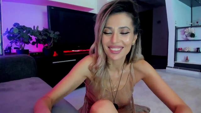 Gallery image thumbnail from SmileyTinaa's myfreecams stream on, 03/22/2024, 05:03 image 12 of 20