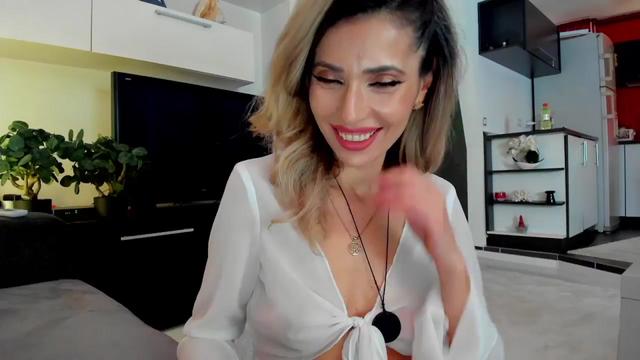 Gallery image thumbnail from SmileyTinaa's myfreecams stream on, 03/23/2024, 24:04 image 1 of 20