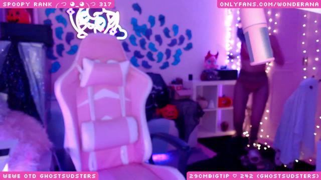 Gallery image thumbnail from SpoopyBish's myfreecams stream on, 10/30/2023, 24:30 image 10 of 20