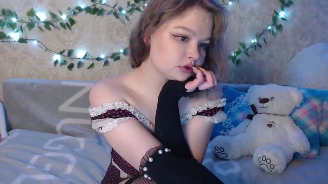 Gallery image thumbnail from Sugar_Cheeks's myfreecams stream on, 03/15/2024, 22:33 image 18 of 20