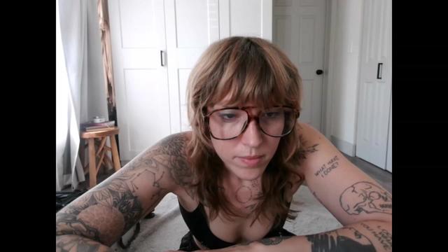 Gallery image thumbnail from Sunnyy_Dazee's myfreecams stream on, 04/16/2023, 15:45 image 7 of 20