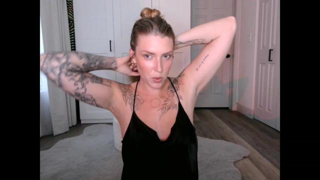 Gallery image thumbnail from Sunnyy_Dazee's myfreecams stream on, 05/24/2023, 21:18 image 20 of 20