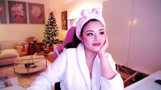 Gallery image thumbnail from SwtSunny's myfreecams stream on, 12/12/2022, 03:03 image 20 of 20