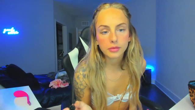 Gallery image thumbnail from Tati_Rae's myfreecams stream on, 01/21/2023, 18:39 image 20 of 20